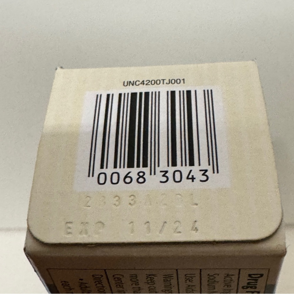 Trader Joes Peppermint Toothpaste Baking Soda Fluoride 6 OZ - Picture 2 of 2
